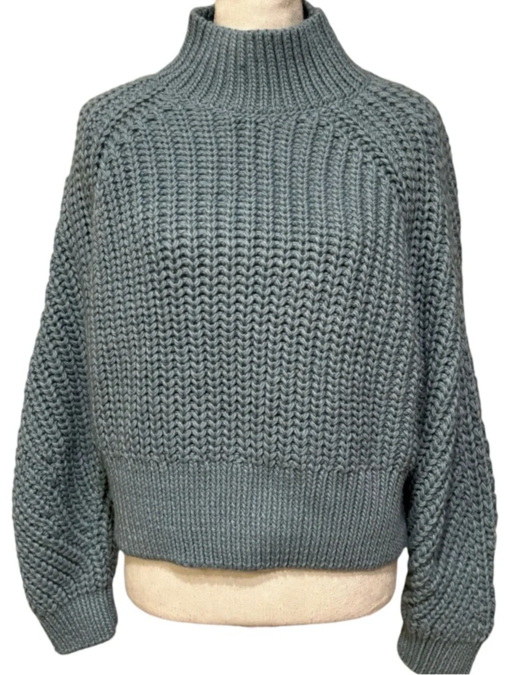 New H&M Powdered Blue Chunky Ribbed Knit Turtleneck Sweater Size M